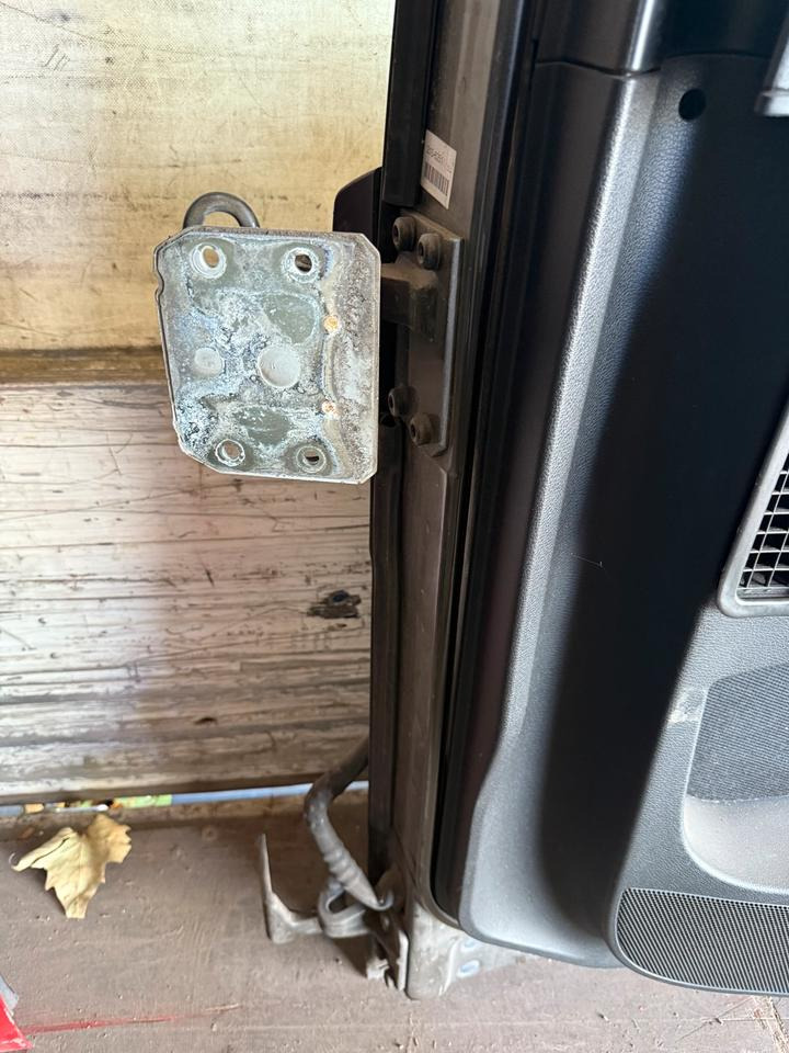 MAN TGS EU6 Beifahrertür Spiegel Innenverkleidung LN 80 - Vrata i dijelovi za Kamion: slika MAN TGS EU6 Beifahrertür Spiegel Innenverkleidung LN 80 - Vrata i dijelovi za Kamion MAN TGS EU6 Beifahrertür Spiegel Innenverkleidung LN 80 - Vrata i dijelovi za Kamion: slika MAN TGS EU6 Beifahrertür Spiegel Innenverkleidung LN 80 - Vrata i dijelovi za Kamion