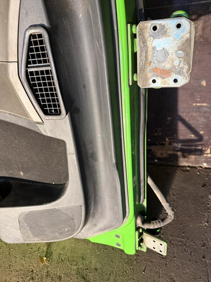 MAN TGS EU6 Fahrertür Grün Spiegel Innenverkleidung - Vrata i dijelovi za Kamion: slika MAN TGS EU6 Fahrertür Grün Spiegel Innenverkleidung - Vrata i dijelovi za Kamion MAN TGS EU6 Fahrertür Grün Spiegel Innenverkleidung - Vrata i dijelovi za Kamion: slika MAN TGS EU6 Fahrertür Grün Spiegel Innenverkleidung - Vrata i dijelovi za Kamion