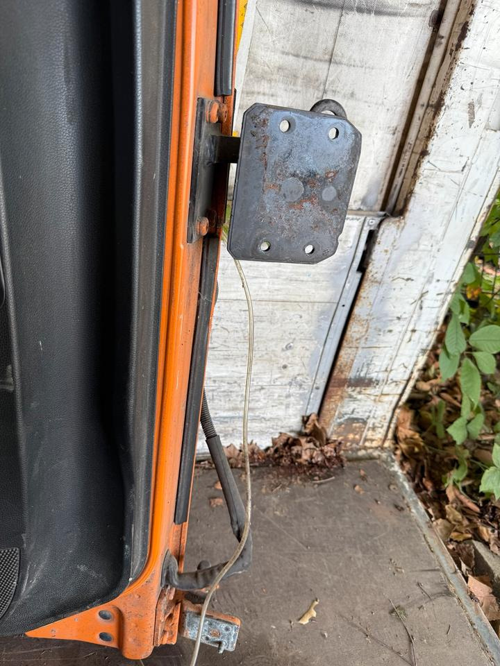 MAN TGS EU6 Fahrertür Orange Spiegel Innenverkleidung LN 79 - Vrata i dijelovi za Kamion: slika MAN TGS EU6 Fahrertür Orange Spiegel Innenverkleidung LN 79 - Vrata i dijelovi za Kamion MAN TGS EU6 Fahrertür Orange Spiegel Innenverkleidung LN 79 - Vrata i dijelovi za Kamion: slika MAN TGS EU6 Fahrertür Orange Spiegel Innenverkleidung LN 79 - Vrata i dijelovi za Kamion