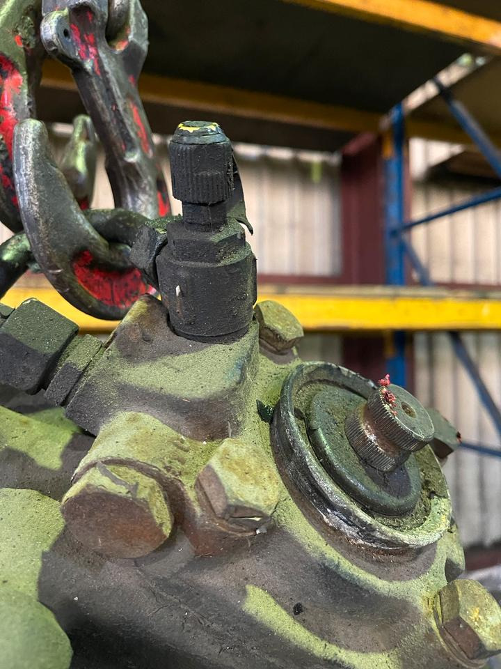 MAN TGS Lenkung Lenkgetriebe RBL 81462006494 - Upravljački mehanizam za Kamion: slika MAN TGS Lenkung Lenkgetriebe RBL 81462006494 - Upravljački mehanizam za Kamion MAN TGS Lenkung Lenkgetriebe RBL 81462006494 - Upravljački mehanizam za Kamion: slika MAN TGS Lenkung Lenkgetriebe RBL 81462006494 - Upravljački mehanizam za Kamion