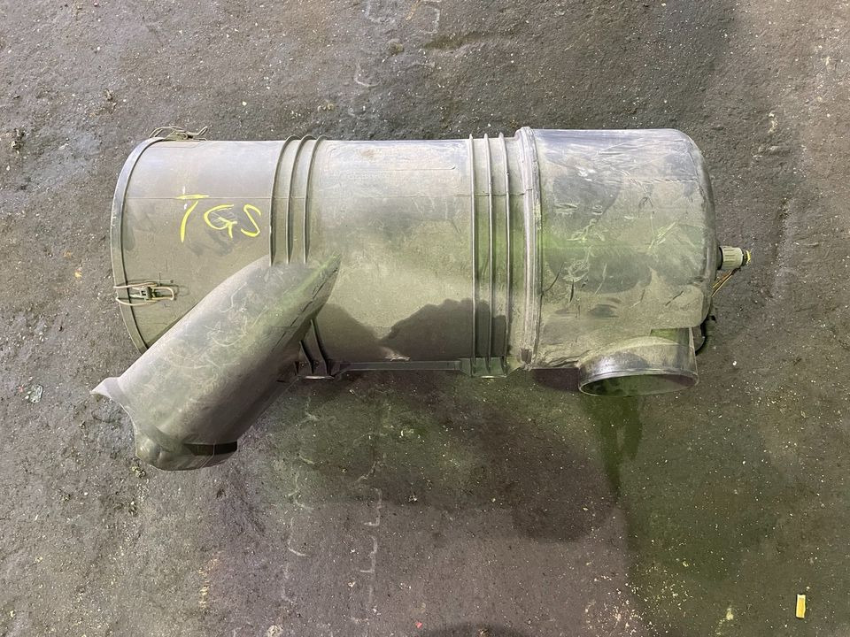 MAN TGS Luftfilter Luftfilterkasten Euro5 - Filter zraka za Kamion: slika MAN TGS Luftfilter Luftfilterkasten Euro5 - Filter zraka za Kamion MAN TGS Luftfilter Luftfilterkasten Euro5 - Filter zraka za Kamion: slika MAN TGS Luftfilter Luftfilterkasten Euro5 - Filter zraka za Kamion