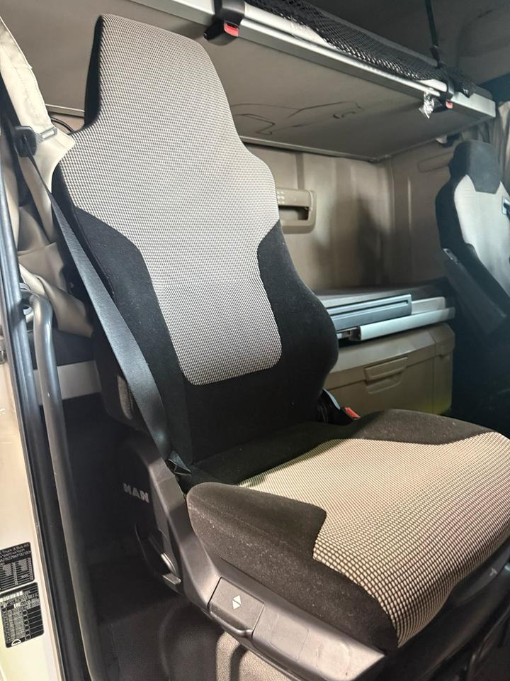 MAN TGX EU6 Beifahrersitz mit Luft - Sjedalo za Kamion: slika MAN TGX EU6 Beifahrersitz mit Luft - Sjedalo za Kamion MAN TGX EU6 Beifahrersitz mit Luft - Sjedalo za Kamion: slika MAN TGX EU6 Beifahrersitz mit Luft - Sjedalo za Kamion