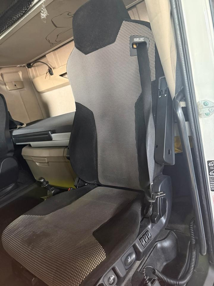 MAN TGX EU6 Fahrersitz - Sjedalo za Kamion: slika MAN TGX EU6 Fahrersitz - Sjedalo za Kamion MAN TGX EU6 Fahrersitz - Sjedalo za Kamion: slika MAN TGX EU6 Fahrersitz - Sjedalo za Kamion