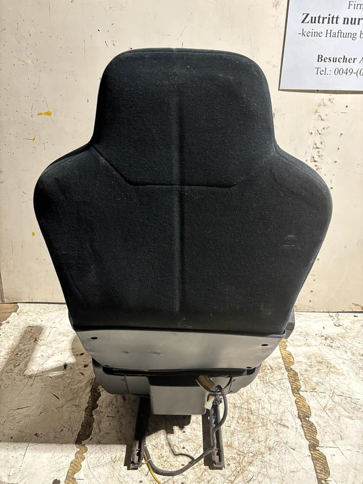 MAN TGX Fahrersitz - Sjedalo za Kamion: slika MAN TGX Fahrersitz - Sjedalo za Kamion MAN TGX Fahrersitz - Sjedalo za Kamion: slika MAN TGX Fahrersitz - Sjedalo za Kamion