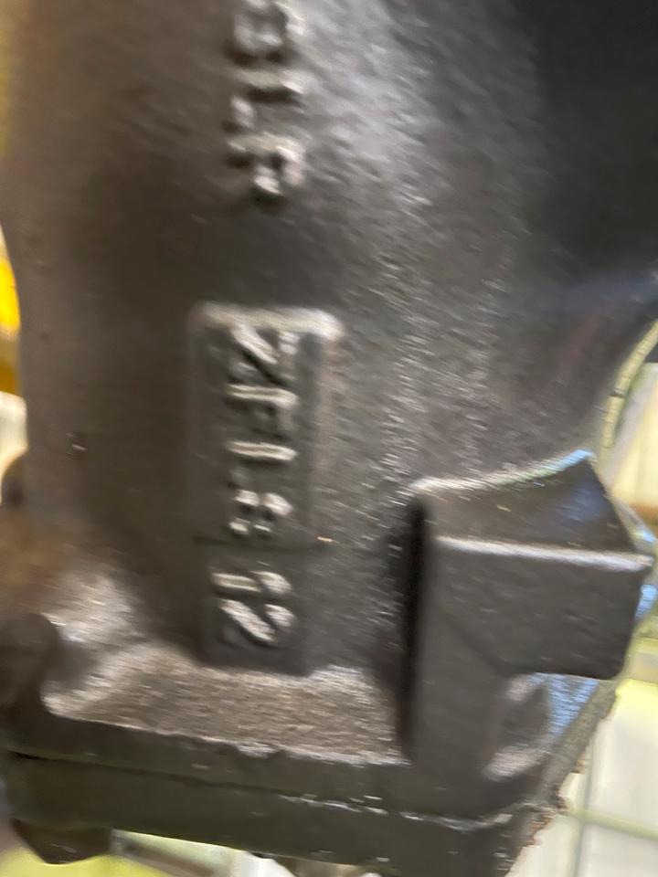 MAN TGX Lenkung Lenkgetriebe ZFLS 12 - Upravljački mehanizam za Kamion: slika MAN TGX Lenkung Lenkgetriebe ZFLS 12 - Upravljački mehanizam za Kamion MAN TGX Lenkung Lenkgetriebe ZFLS 12 - Upravljački mehanizam za Kamion: slika MAN TGX Lenkung Lenkgetriebe ZFLS 12 - Upravljački mehanizam za Kamion