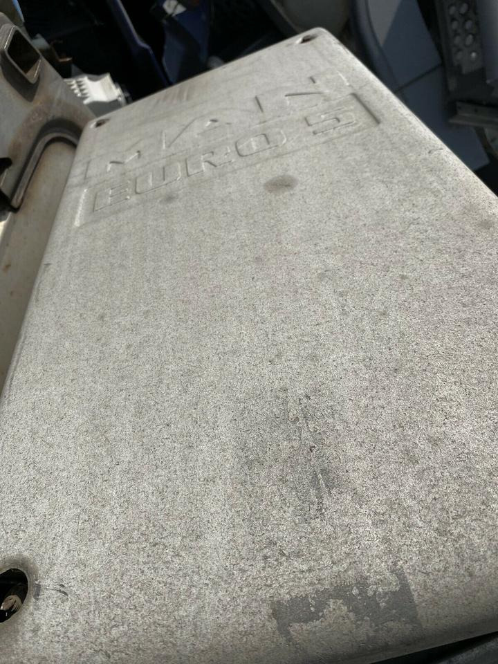 MAN TGX Schalldämpfer Auspuff EURO 5: 81 15103 0039 - Prigušni lonac za Kamion: slika MAN TGX Schalldämpfer Auspuff EURO 5: 81 15103 0039 - Prigušni lonac za Kamion MAN TGX Schalldämpfer Auspuff EURO 5: 81 15103 0039 - Prigušni lonac za Kamion: slika MAN TGX Schalldämpfer Auspuff EURO 5: 81 15103 0039 - Prigušni lonac za Kamion