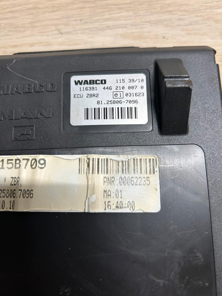 MAN WABCO Elektronik ECU ZBR 2 Steuergerät 81.25806-7096 - Upravljačka jedinica (ECU) za Kamion: slika MAN WABCO Elektronik ECU ZBR 2 Steuergerät 81.25806-7096 - Upravljačka jedinica (ECU) za Kamion MAN WABCO Elektronik ECU ZBR 2 Steuergerät 81.25806-7096 - Upravljačka jedinica (ECU) za Kamion: slika MAN WABCO Elektronik ECU ZBR 2 Steuergerät 81.25806-7096 - Upravljačka jedinica (ECU) za Kamion