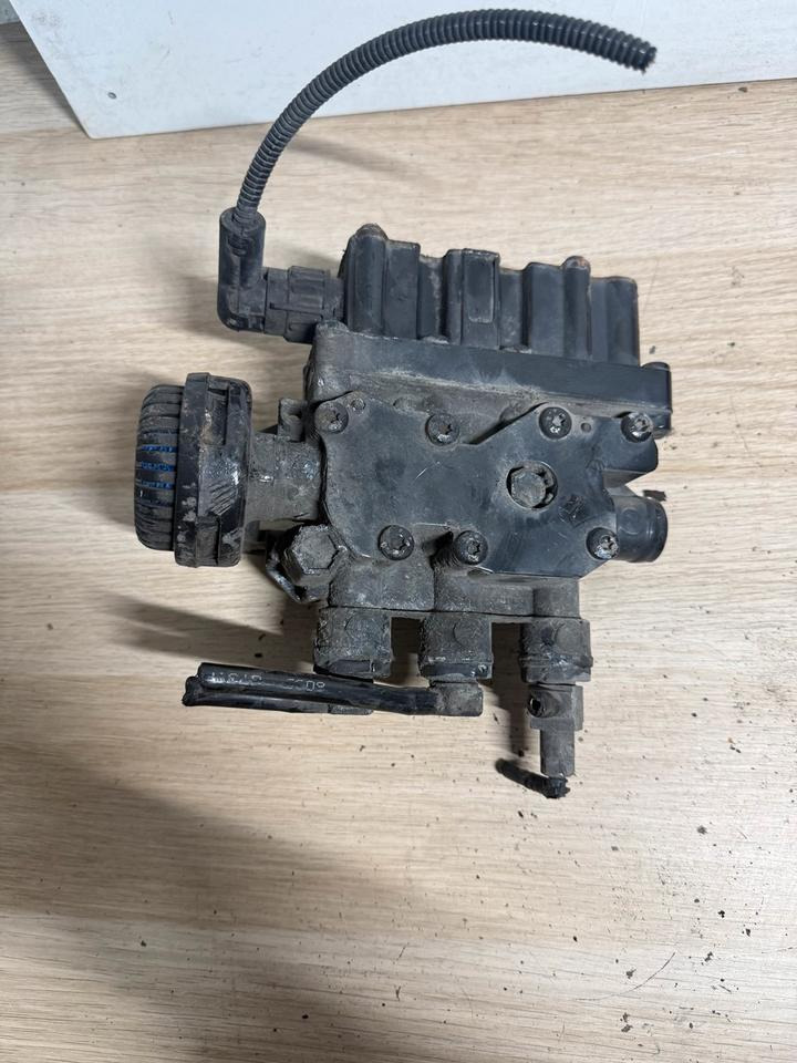 MAN WABCO VENTIL 4728800300 81.25902-6238 - Ventil za Kamion: slika MAN WABCO VENTIL 4728800300 81.25902-6238 - Ventil za Kamion MAN WABCO VENTIL 4728800300 81.25902-6238 - Ventil za Kamion: slika MAN WABCO VENTIL 4728800300 81.25902-6238 - Ventil za Kamion
