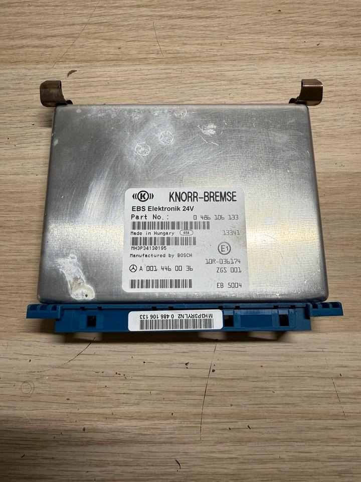 Mercedes Actros MP4 KNORR-BREMSE EBS Steuergerät A0014460036 - Upravljačka jedinica (ECU): slika Mercedes Actros MP4 KNORR-BREMSE EBS Steuergerät A0014460036 - Upravljačka jedinica (ECU) Mercedes Actros MP4 KNORR-BREMSE EBS Steuergerät A0014460036 - Upravljačka jedinica (ECU): slika Mercedes Actros MP4 KNORR-BREMSE EBS Steuergerät A0014460036 - Upravljačka jedinica (ECU)