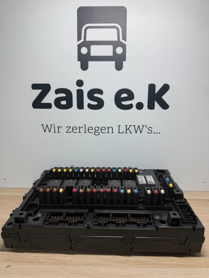 Mercedes Actros MP4 Sicherungskasten A0014462458 - Osigurač: slika Mercedes Actros MP4 Sicherungskasten A0014462458 - Osigurač Mercedes Actros MP4 Sicherungskasten A0014462458 - Osigurač: slika Mercedes Actros MP4 Sicherungskasten A0014462458 - Osigurač