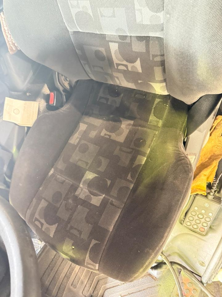 Mercedes Atego 3 Fahrersitz - Sjedalo za Kamion: slika Mercedes Atego 3 Fahrersitz - Sjedalo za Kamion Mercedes Atego 3 Fahrersitz - Sjedalo za Kamion: slika Mercedes Atego 3 Fahrersitz - Sjedalo za Kamion