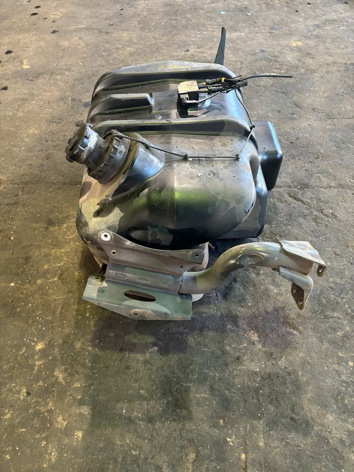 Mercedes Atego 4 EU6 Dieseltank Tank Tankbehälter 200L - Spremnik goriva za Kamion: slika Mercedes Atego 4 EU6 Dieseltank Tank Tankbehälter 200L - Spremnik goriva za Kamion Mercedes Atego 4 EU6 Dieseltank Tank Tankbehälter 200L - Spremnik goriva za Kamion: slika Mercedes Atego 4 EU6 Dieseltank Tank Tankbehälter 200L - Spremnik goriva za Kamion