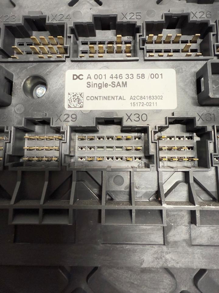 Mercedes Atego 4 EU6 Sicherungskasten A0014463358 - Osigurač: slika Mercedes Atego 4 EU6 Sicherungskasten A0014463358 - Osigurač Mercedes Atego 4 EU6 Sicherungskasten A0014463358 - Osigurač: slika Mercedes Atego 4 EU6 Sicherungskasten A0014463358 - Osigurač