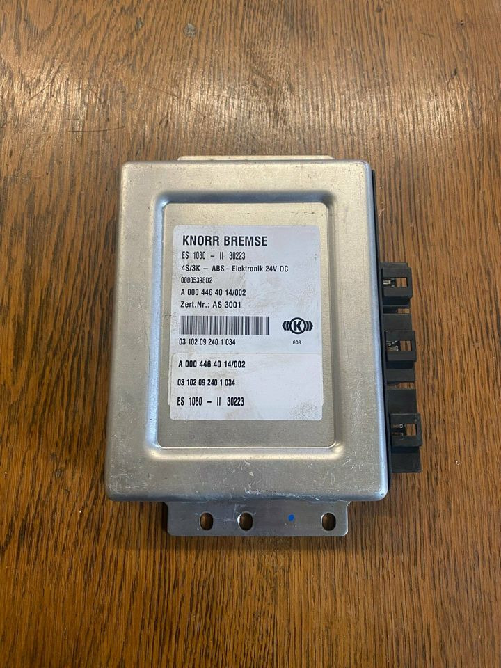 Mercedes Atego Knorr-Bremse ABS Steuergerät A 000 446 40 14 - Upravljačka jedinica (ECU) za Kamion: slika Mercedes Atego Knorr-Bremse ABS Steuergerät A 000 446 40 14 - Upravljačka jedinica (ECU) za Kamion Mercedes Atego Knorr-Bremse ABS Steuergerät A 000 446 40 14 - Upravljačka jedinica (ECU) za Kamion: slika Mercedes Atego Knorr-Bremse ABS Steuergerät A 000 446 40 14 - Upravljačka jedinica (ECU) za Kamion