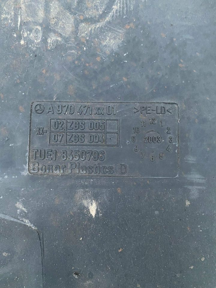 Mercedes Atego Tank Tankbehälter A 970470201, A 970471xx01 - Spremnik goriva za Kamion: slika Mercedes Atego Tank Tankbehälter A 970470201, A 970471xx01 - Spremnik goriva za Kamion Mercedes Atego Tank Tankbehälter A 970470201, A 970471xx01 - Spremnik goriva za Kamion: slika Mercedes Atego Tank Tankbehälter A 970470201, A 970471xx01 - Spremnik goriva za Kamion