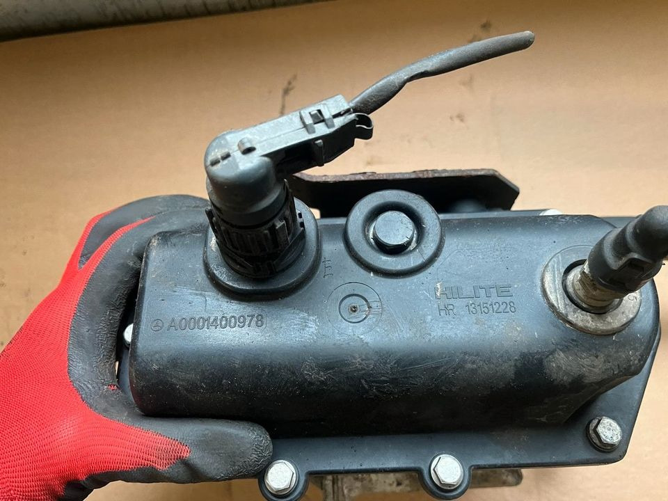 Mercedes-Benz Actros Atego EU4 EU5 AdBlue Pumpe A0001400978 - Pumpa goriva za Kamion: slika Mercedes-Benz Actros Atego EU4 EU5 AdBlue Pumpe A0001400978 - Pumpa goriva za Kamion Mercedes-Benz Actros Atego EU4 EU5 AdBlue Pumpe A0001400978 - Pumpa goriva za Kamion: slika Mercedes-Benz Actros Atego EU4 EU5 AdBlue Pumpe A0001400978 - Pumpa goriva za Kamion