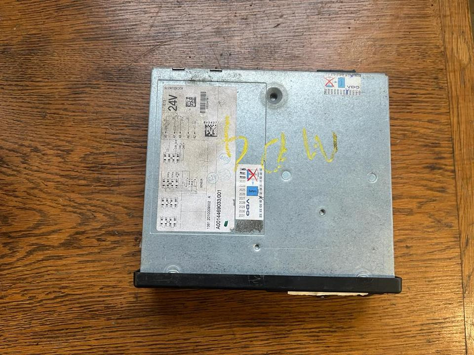 Mercedes-Benz Actros MP4 VDO Tachograph A0014469033 - Tahograf za Kamion: slika Mercedes-Benz Actros MP4 VDO Tachograph A0014469033 - Tahograf za Kamion Mercedes-Benz Actros MP4 VDO Tachograph A0014469033 - Tahograf za Kamion: slika Mercedes-Benz Actros MP4 VDO Tachograph A0014469033 - Tahograf za Kamion