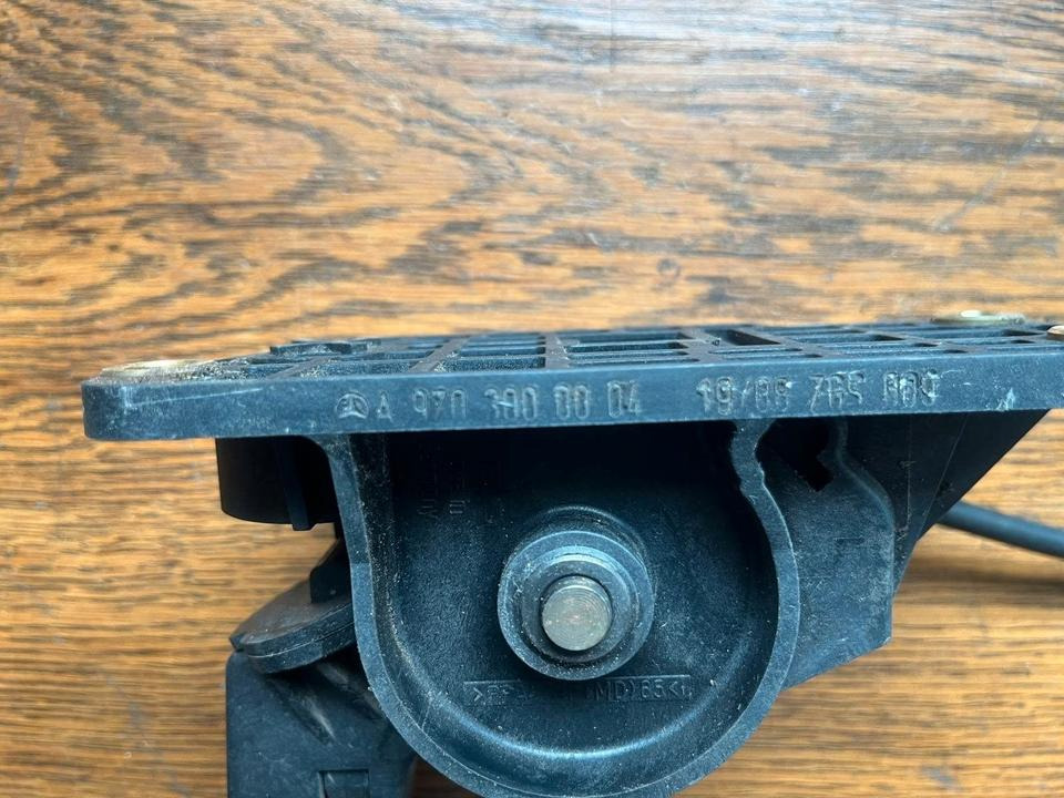 Mercedes Gaspedal A9703000004 - Papučica za Kamion: slika  Mercedes Gaspedal A9703000004 - Papučica za Kamion Mercedes Gaspedal A9703000004 - Papučica za Kamion: slika  Mercedes Gaspedal A9703000004 - Papučica za Kamion