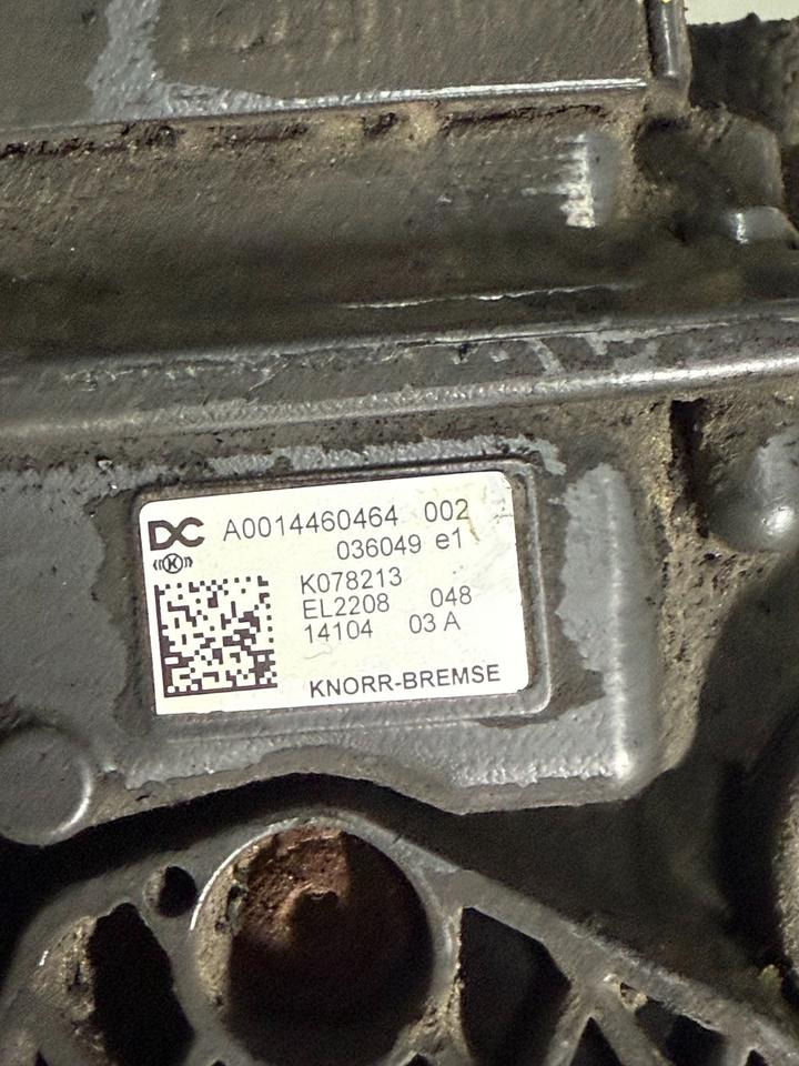 Mercedes KNORR-BREMSE Lufttrockner A0014460464 K078213 - Pribor za kočnice za Kamion: slika Mercedes KNORR-BREMSE Lufttrockner A0014460464 K078213 - Pribor za kočnice za Kamion Mercedes KNORR-BREMSE Lufttrockner A0014460464 K078213 - Pribor za kočnice za Kamion: slika Mercedes KNORR-BREMSE Lufttrockner A0014460464 K078213 - Pribor za kočnice za Kamion