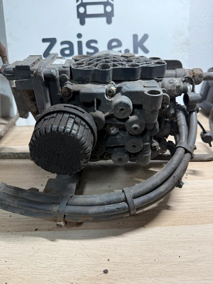 Mercedes KNORR-BREMSE Lufttrockner A0014461764 K102143 - Pribor za kočnice za Kamion: slika Mercedes KNORR-BREMSE Lufttrockner A0014461764 K102143 - Pribor za kočnice za Kamion Mercedes KNORR-BREMSE Lufttrockner A0014461764 K102143 - Pribor za kočnice za Kamion: slika Mercedes KNORR-BREMSE Lufttrockner A0014461764 K102143 - Pribor za kočnice za Kamion