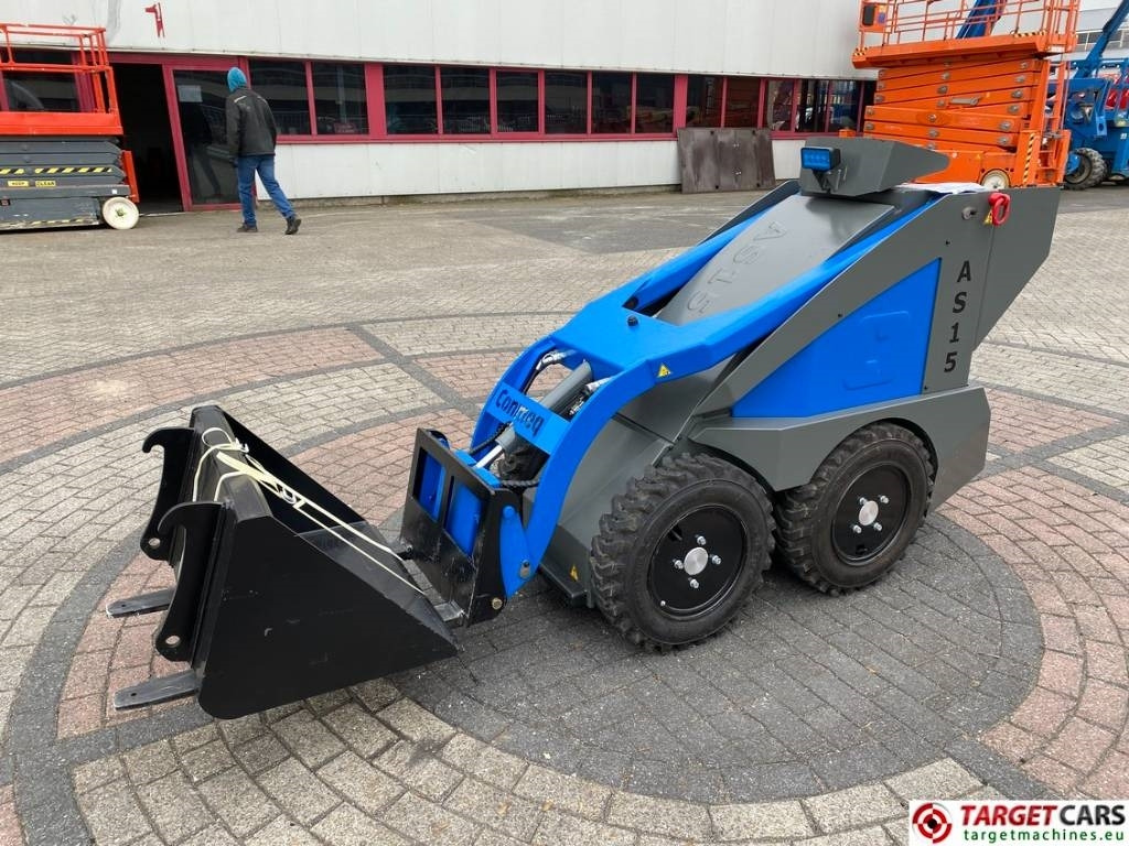 Conmeq AS15 Mini Skid Steer Loader 4x4 Electric - Mini utovarivač: slika Conmeq AS15 Mini Skid Steer Loader 4x4 Electric - Mini utovarivač Conmeq AS15 Mini Skid Steer Loader 4x4 Electric - Mini utovarivač: slika Conmeq AS15 Mini Skid Steer Loader 4x4 Electric - Mini utovarivač