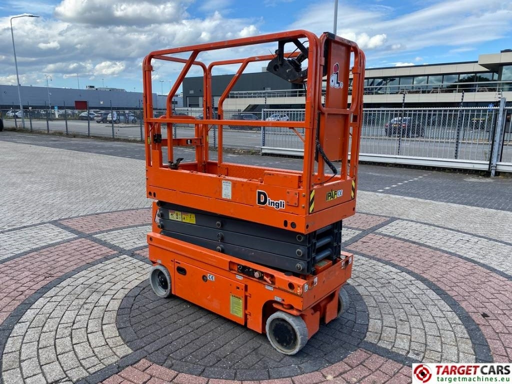 Dingli JCPT0807DC Electric Scissor Work Lift 780cm - Škarasta podizna platforma: slika Dingli JCPT0807DC Electric Scissor Work Lift 780cm - Škarasta podizna platforma Dingli JCPT0807DC Electric Scissor Work Lift 780cm - Škarasta podizna platforma: slika Dingli JCPT0807DC Electric Scissor Work Lift 780cm - Škarasta podizna platforma