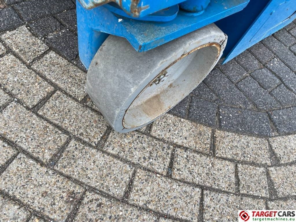 Škarasta podizna platforma Genie GS-3246 Electric Scissor Work Lift 1175cm: slika Škarasta podizna platforma Genie GS-3246 Electric Scissor Work Lift 1175cm