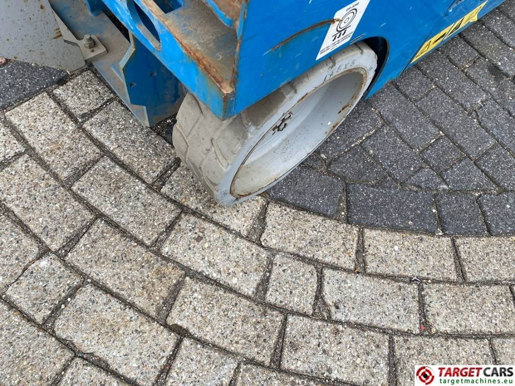 Škarasta podizna platforma Genie GS-3246 Electric Scissor Work Lift 1175cm: slika Škarasta podizna platforma Genie GS-3246 Electric Scissor Work Lift 1175cm