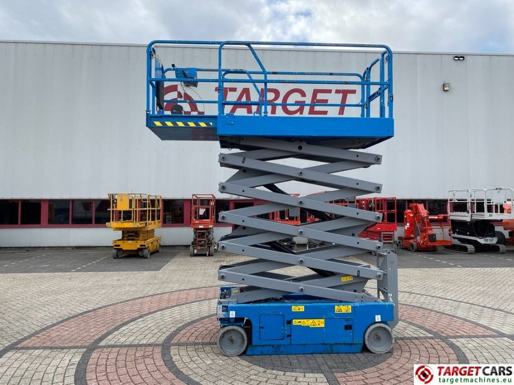 Genie GS-4047 Electric Scissor Work Lift 1389cm - Škarasta podizna platforma: slika Genie GS-4047 Electric Scissor Work Lift 1389cm - Škarasta podizna platforma Genie GS-4047 Electric Scissor Work Lift 1389cm - Škarasta podizna platforma: slika Genie GS-4047 Electric Scissor Work Lift 1389cm - Škarasta podizna platforma