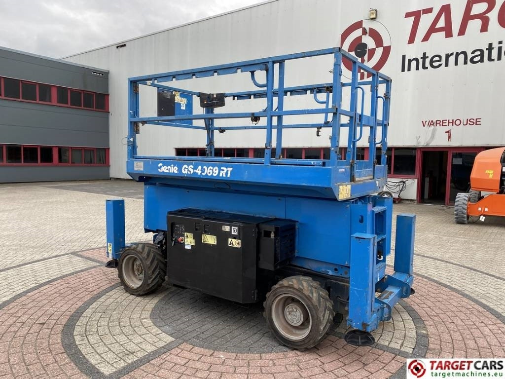 Genie GS-4069RT Diesel 4x4 Scissor Work Lift 1412cm - Škarasta podizna platforma: slika Genie GS-4069RT Diesel 4x4 Scissor Work Lift 1412cm - Škarasta podizna platforma Genie GS-4069RT Diesel 4x4 Scissor Work Lift 1412cm - Škarasta podizna platforma: slika Genie GS-4069RT Diesel 4x4 Scissor Work Lift 1412cm - Škarasta podizna platforma