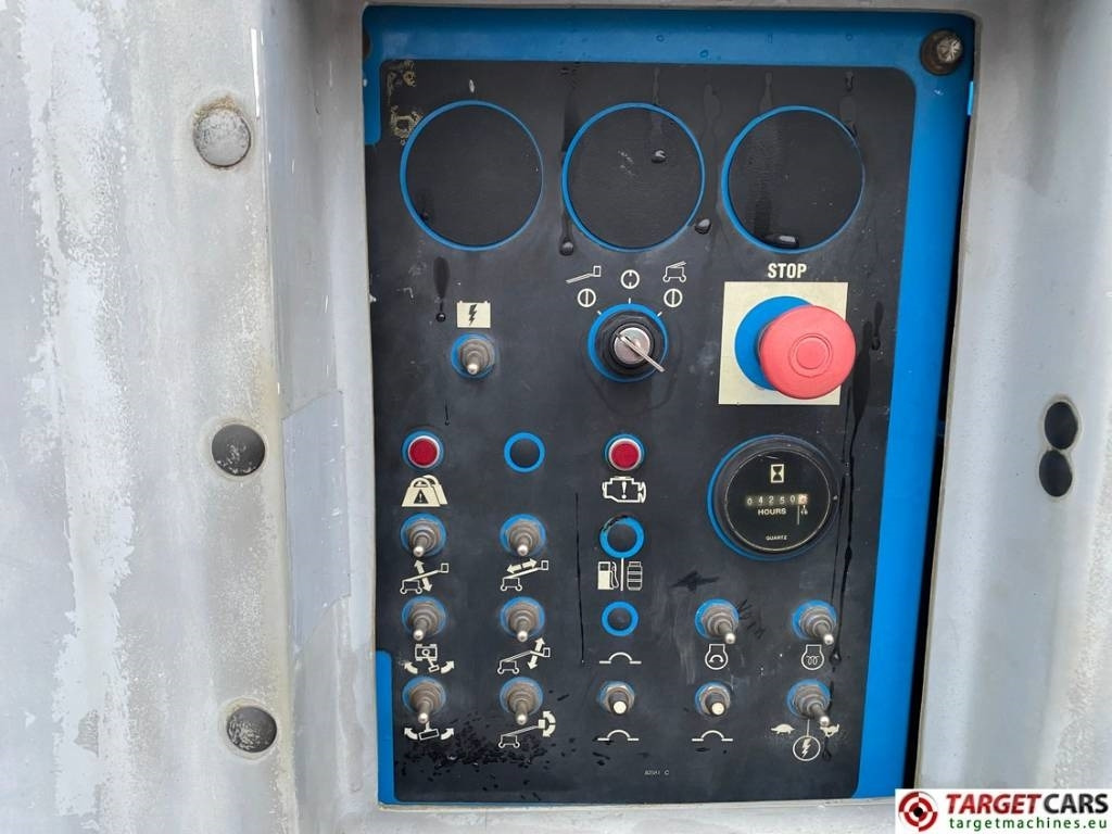 Teleskopski krak Genie S-45 Telescopic 4x4 Diesel Boom Work Lift 1572cm: slika Teleskopski krak Genie S-45 Telescopic 4x4 Diesel Boom Work Lift 1572cm