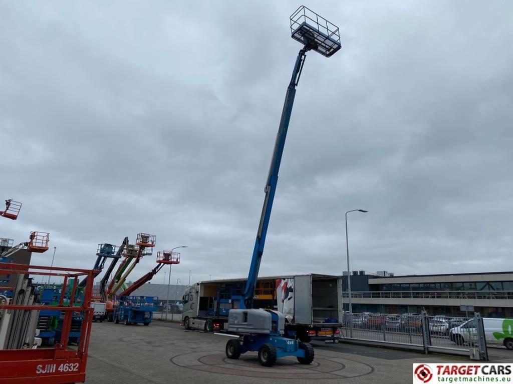 Teleskopski krak Genie S-45 Telescopic 4x4 Diesel Boom Work Lift 1572cm: slika Teleskopski krak Genie S-45 Telescopic 4x4 Diesel Boom Work Lift 1572cm