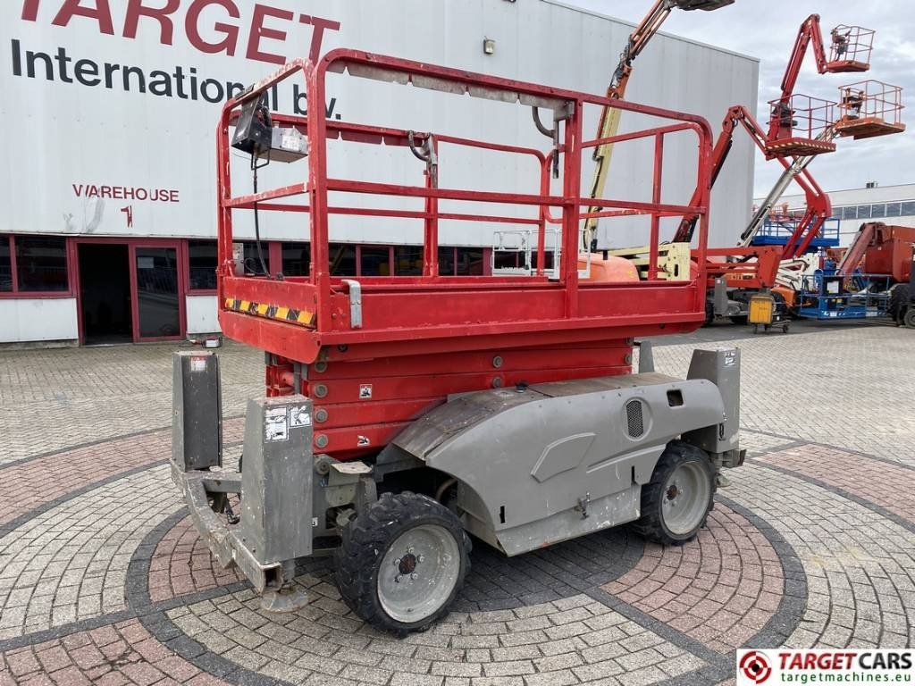 Haulotte Compact 12DX Diesel 4x4 Scissor Work Lift 1206cm - Škarasta podizna platforma: slika Haulotte Compact 12DX Diesel 4x4 Scissor Work Lift 1206cm - Škarasta podizna platforma Haulotte Compact 12DX Diesel 4x4 Scissor Work Lift 1206cm - Škarasta podizna platforma: slika Haulotte Compact 12DX Diesel 4x4 Scissor Work Lift 1206cm - Škarasta podizna platforma