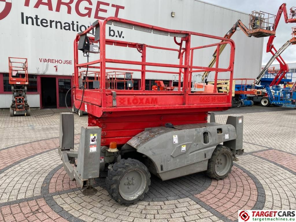 Haulotte Compact 12DX Diesel 4x4 Scissor Work Lift 1206cm - Škarasta podizna platforma: slika Haulotte Compact 12DX Diesel 4x4 Scissor Work Lift 1206cm - Škarasta podizna platforma Haulotte Compact 12DX Diesel 4x4 Scissor Work Lift 1206cm - Škarasta podizna platforma: slika Haulotte Compact 12DX Diesel 4x4 Scissor Work Lift 1206cm - Škarasta podizna platforma