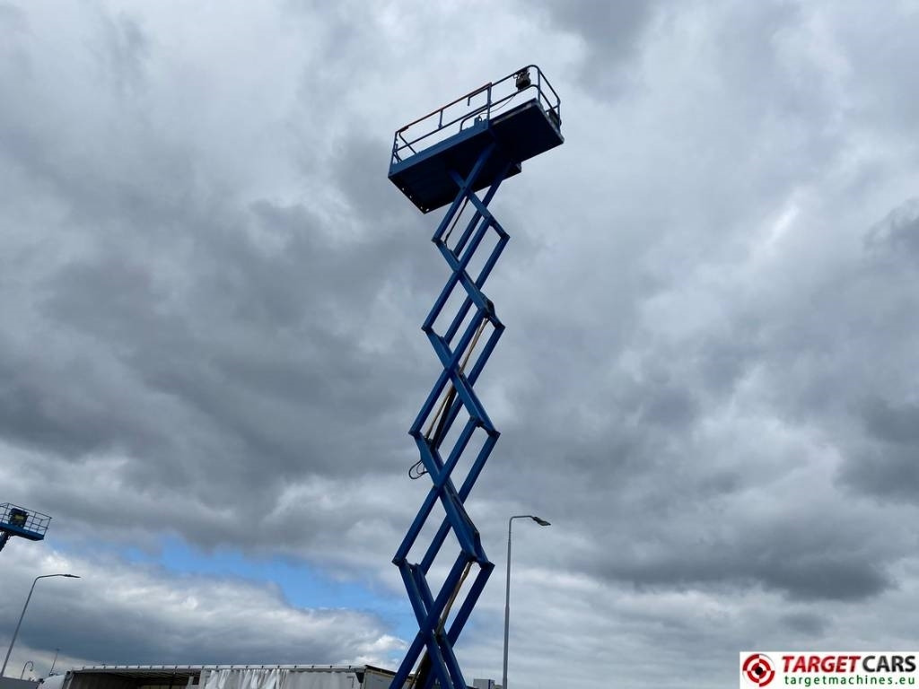 Škarasta podizna platforma Haulotte Compact 14 Electric Scissor Work Lift 1385cm: slika Škarasta podizna platforma Haulotte Compact 14 Electric Scissor Work Lift 1385cm Škarasta podizna platforma Haulotte Compact 14 Electric Scissor Work Lift 1385cm: slika Škarasta podizna platforma Haulotte Compact 14 Electric Scissor Work Lift 1385cm