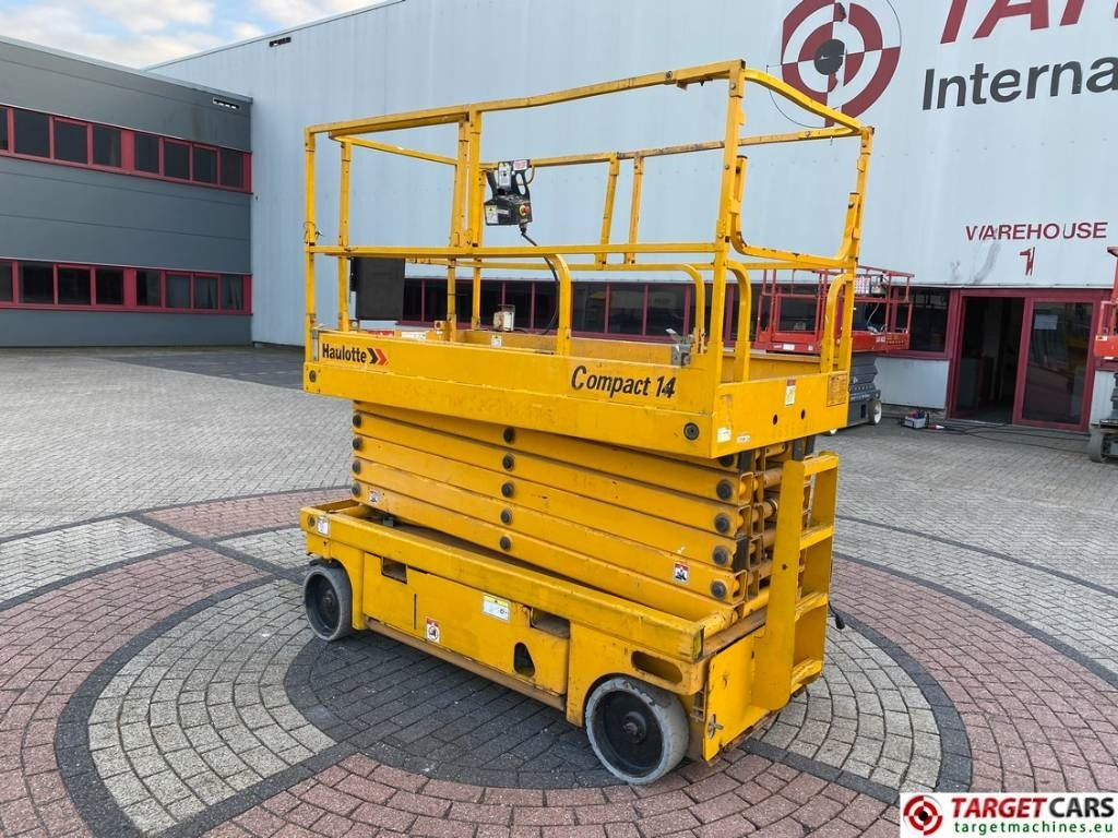 Haulotte Compact 14 Electric Scissor Work Lift 1385cm - Škarasta podizna platforma: slika Haulotte Compact 14 Electric Scissor Work Lift 1385cm - Škarasta podizna platforma Haulotte Compact 14 Electric Scissor Work Lift 1385cm - Škarasta podizna platforma: slika Haulotte Compact 14 Electric Scissor Work Lift 1385cm - Škarasta podizna platforma