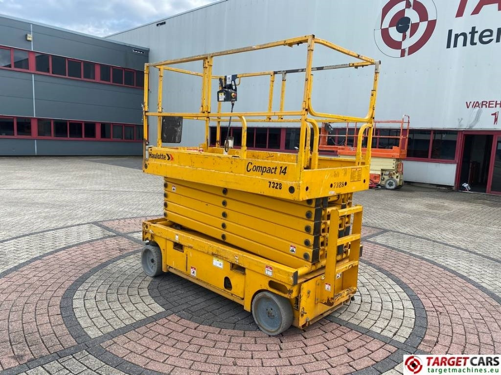 Haulotte Compact 14 Electric Scissor Work Lift 1385cm - Škarasta podizna platforma: slika Haulotte Compact 14 Electric Scissor Work Lift 1385cm - Škarasta podizna platforma Haulotte Compact 14 Electric Scissor Work Lift 1385cm - Škarasta podizna platforma: slika Haulotte Compact 14 Electric Scissor Work Lift 1385cm - Škarasta podizna platforma