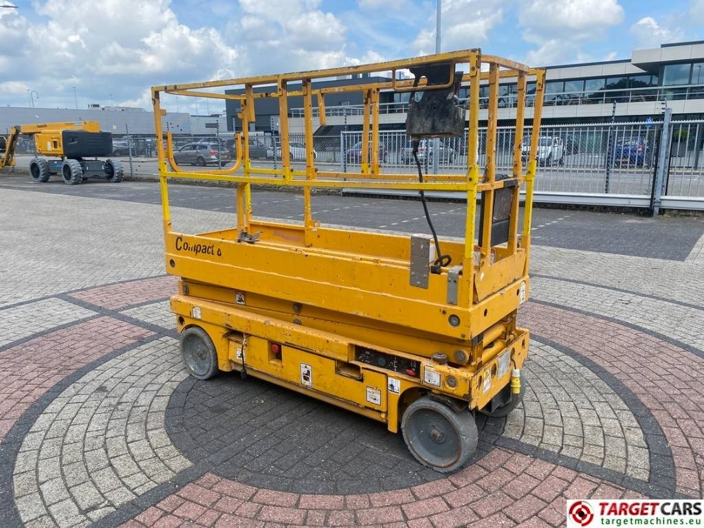 Haulotte Compact 8 Electric Scissor Work Lift 818cm - Škarasta podizna platforma: slika Haulotte Compact 8 Electric Scissor Work Lift 818cm - Škarasta podizna platforma Haulotte Compact 8 Electric Scissor Work Lift 818cm - Škarasta podizna platforma: slika Haulotte Compact 8 Electric Scissor Work Lift 818cm - Škarasta podizna platforma