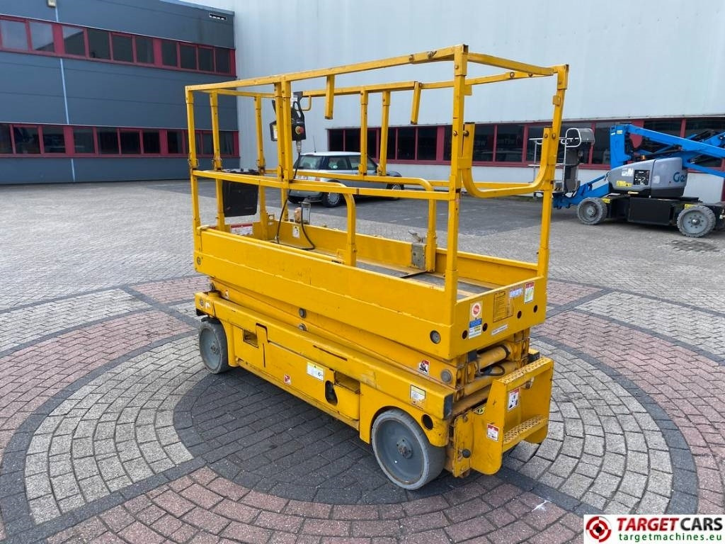 Haulotte Compact 8 Electric Scissor Work Lift 818cm - Škarasta podizna platforma: slika Haulotte Compact 8 Electric Scissor Work Lift 818cm - Škarasta podizna platforma Haulotte Compact 8 Electric Scissor Work Lift 818cm - Škarasta podizna platforma: slika Haulotte Compact 8 Electric Scissor Work Lift 818cm - Škarasta podizna platforma