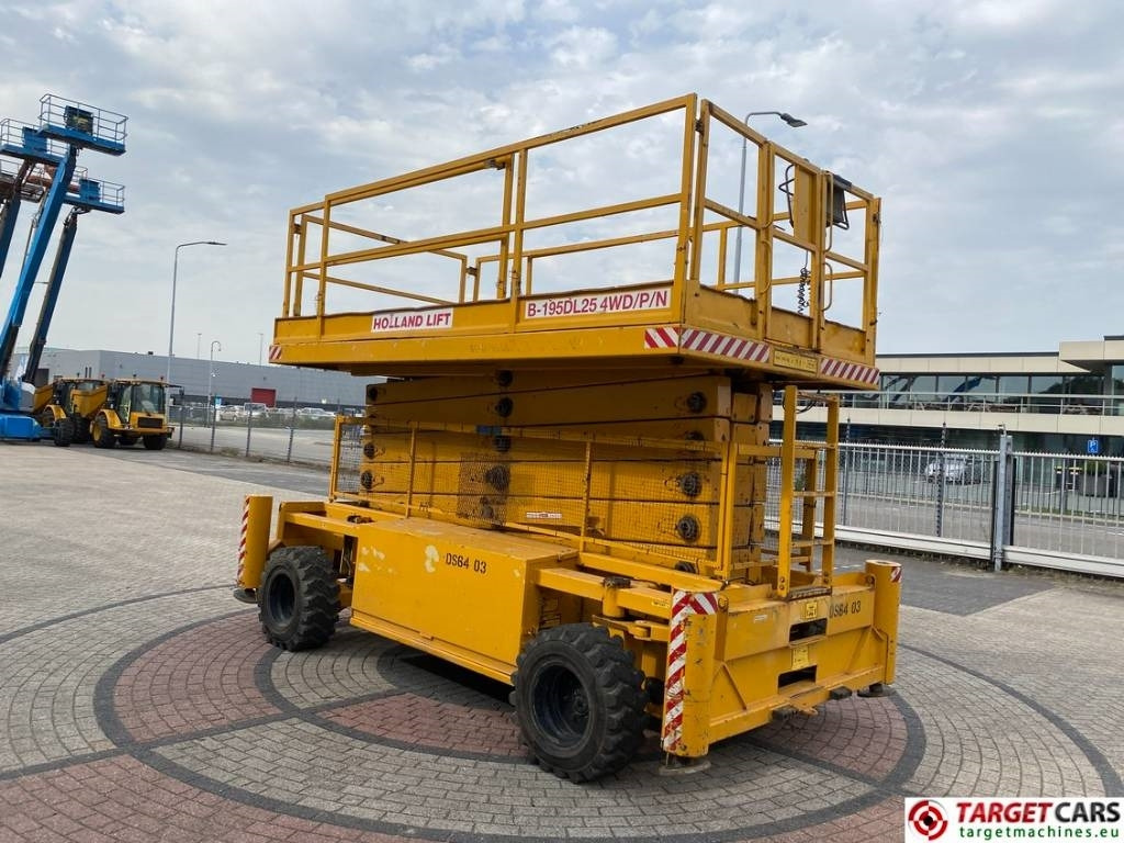 Holland Lift B195DL-25 4WD Diesel 4x4 Scissor Work Lift 2150cm - Škarasta podizna platforma: slika Holland Lift B195DL-25 4WD Diesel 4x4 Scissor Work Lift 2150cm - Škarasta podizna platforma Holland Lift B195DL-25 4WD Diesel 4x4 Scissor Work Lift 2150cm - Škarasta podizna platforma: slika Holland Lift B195DL-25 4WD Diesel 4x4 Scissor Work Lift 2150cm - Škarasta podizna platforma