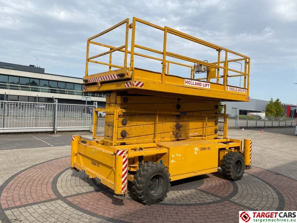 Holland Lift B195DL-25 4WD Diesel 4x4 Scissor Work Lift 2150cm - Škarasta podizna platforma: slika Holland Lift B195DL-25 4WD Diesel 4x4 Scissor Work Lift 2150cm - Škarasta podizna platforma Holland Lift B195DL-25 4WD Diesel 4x4 Scissor Work Lift 2150cm - Škarasta podizna platforma: slika Holland Lift B195DL-25 4WD Diesel 4x4 Scissor Work Lift 2150cm - Škarasta podizna platforma