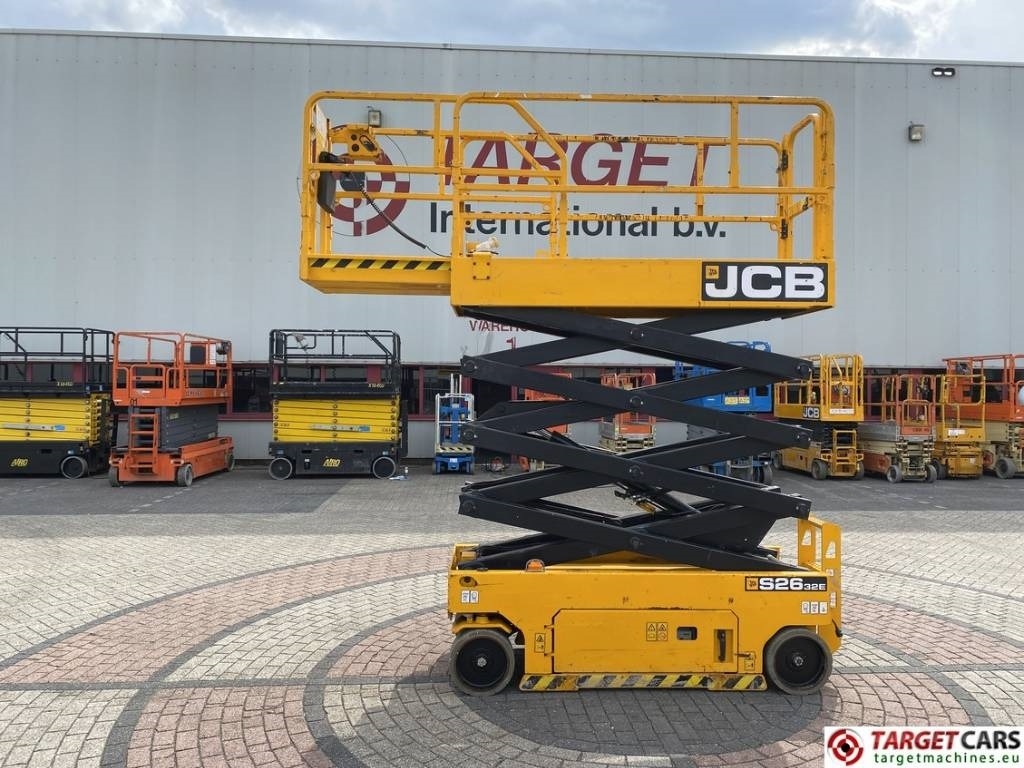 JCB S2632E Electric Scissor Work Lift 1010cm - Škarasta podizna platforma: slika JCB S2632E Electric Scissor Work Lift 1010cm - Škarasta podizna platforma JCB S2632E Electric Scissor Work Lift 1010cm - Škarasta podizna platforma: slika JCB S2632E Electric Scissor Work Lift 1010cm - Škarasta podizna platforma