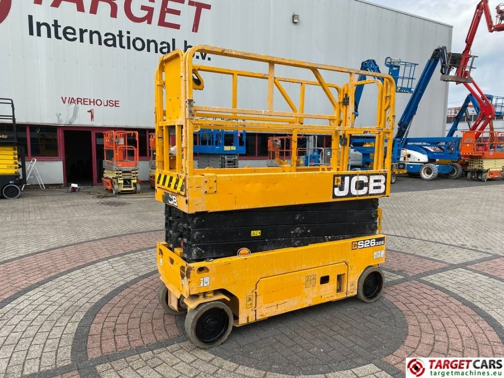 JCB S2632E Electric Scissor Work Lift 1010cm - Škarasta podizna platforma: slika JCB S2632E Electric Scissor Work Lift 1010cm - Škarasta podizna platforma JCB S2632E Electric Scissor Work Lift 1010cm - Škarasta podizna platforma: slika JCB S2632E Electric Scissor Work Lift 1010cm - Škarasta podizna platforma
