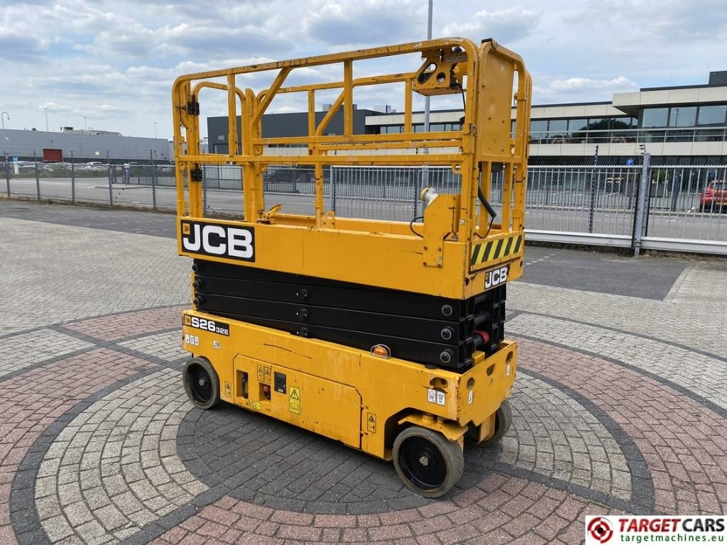 JCB S2632E Electric Scissor Work Lift 1010cm - Škarasta podizna platforma: slika JCB S2632E Electric Scissor Work Lift 1010cm - Škarasta podizna platforma JCB S2632E Electric Scissor Work Lift 1010cm - Škarasta podizna platforma: slika JCB S2632E Electric Scissor Work Lift 1010cm - Škarasta podizna platforma