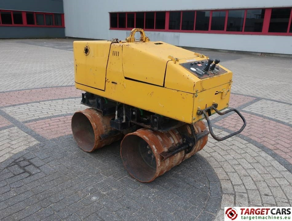 JCB Vibromax VM1500 Trench Compactor Roller 85cm - Cestovni valjak: slika JCB Vibromax VM1500 Trench Compactor Roller 85cm - Cestovni valjak JCB Vibromax VM1500 Trench Compactor Roller 85cm - Cestovni valjak: slika JCB Vibromax VM1500 Trench Compactor Roller 85cm - Cestovni valjak