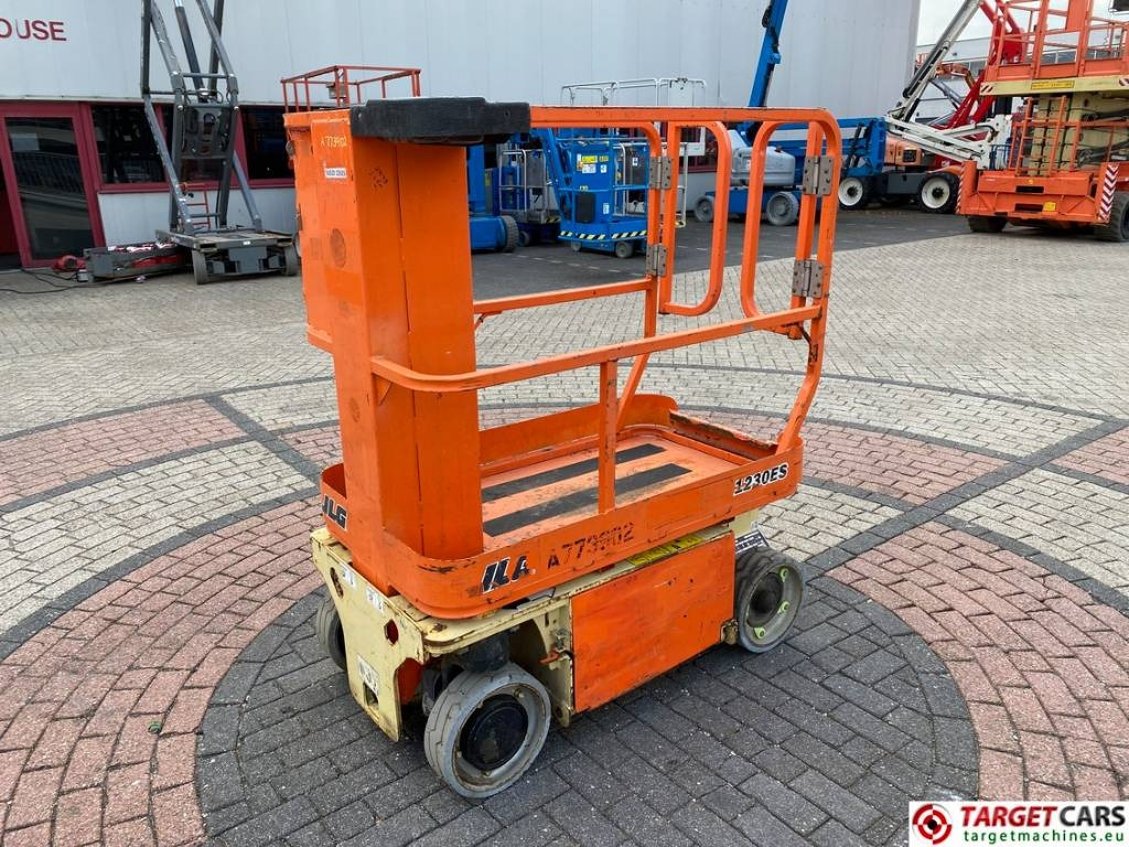JLG 1230ES Electric Vertical Mast Work Lift 566cm  - Platforma za podizanje stupa u okomitom položaju: slika JLG 1230ES Electric Vertical Mast Work Lift 566cm  - Platforma za podizanje stupa u okomitom položaju JLG 1230ES Electric Vertical Mast Work Lift 566cm  - Platforma za podizanje stupa u okomitom položaju: slika JLG 1230ES Electric Vertical Mast Work Lift 566cm  - Platforma za podizanje stupa u okomitom položaju