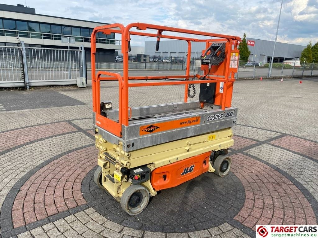 JLG 1930ES Electric Scissor Work Lift 772cm CE - Škarasta podizna platforma: slika JLG 1930ES Electric Scissor Work Lift 772cm CE - Škarasta podizna platforma JLG 1930ES Electric Scissor Work Lift 772cm CE - Škarasta podizna platforma: slika JLG 1930ES Electric Scissor Work Lift 772cm CE - Škarasta podizna platforma