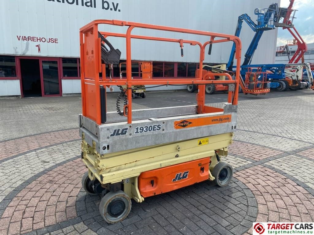JLG 1930ES Electric Scissor Work Lift 772cm CE - Škarasta podizna platforma: slika JLG 1930ES Electric Scissor Work Lift 772cm CE - Škarasta podizna platforma JLG 1930ES Electric Scissor Work Lift 772cm CE - Škarasta podizna platforma: slika JLG 1930ES Electric Scissor Work Lift 772cm CE - Škarasta podizna platforma