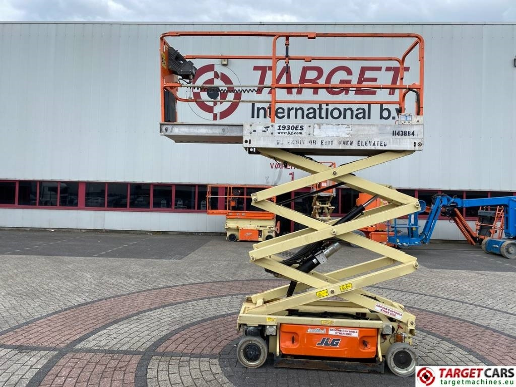 JLG 1930ES Electric Scissor Work Lift 772cm - Škarasta podizna platforma: slika JLG 1930ES Electric Scissor Work Lift 772cm - Škarasta podizna platforma JLG 1930ES Electric Scissor Work Lift 772cm - Škarasta podizna platforma: slika JLG 1930ES Electric Scissor Work Lift 772cm - Škarasta podizna platforma