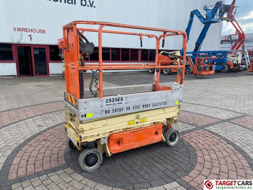 JLG 1930ES Electric Scissor Work Lift 772cm - Škarasta podizna platforma: slika JLG 1930ES Electric Scissor Work Lift 772cm - Škarasta podizna platforma JLG 1930ES Electric Scissor Work Lift 772cm - Škarasta podizna platforma: slika JLG 1930ES Electric Scissor Work Lift 772cm - Škarasta podizna platforma